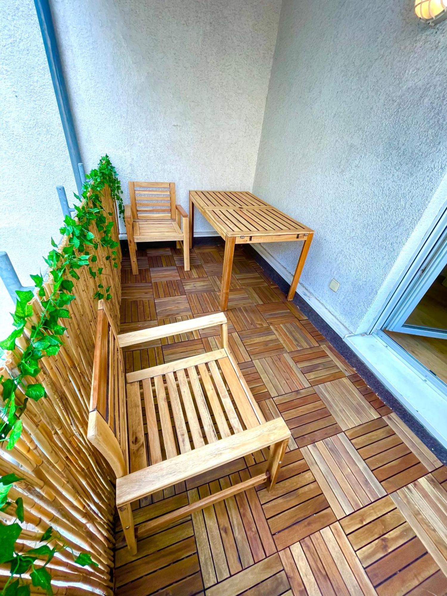 Studio Apartment In Stoetteritz With Balcony - Great Public Transport Links To The City Leipzig Exterior foto